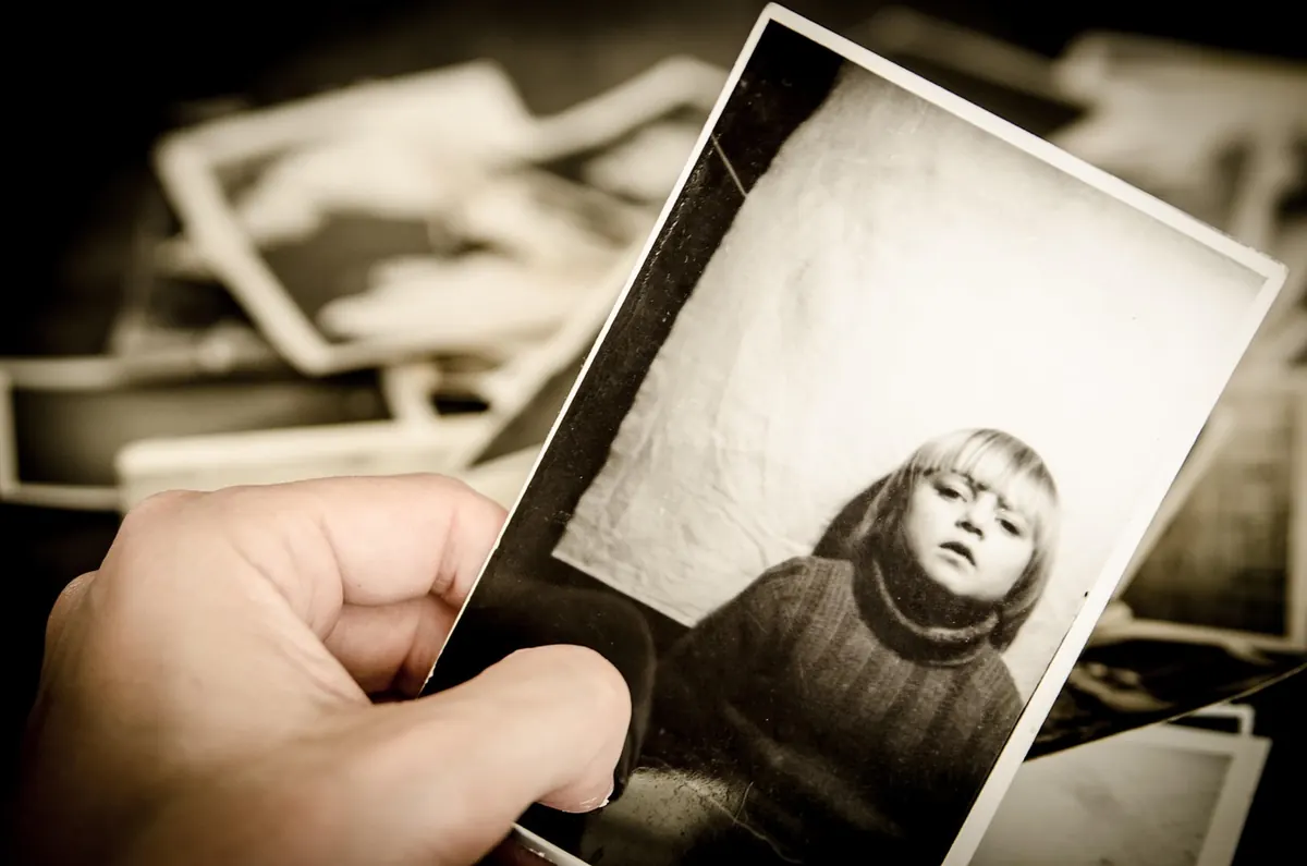 The Family Memory Checklist: 12 Questions to Ask Before the Stories Fade